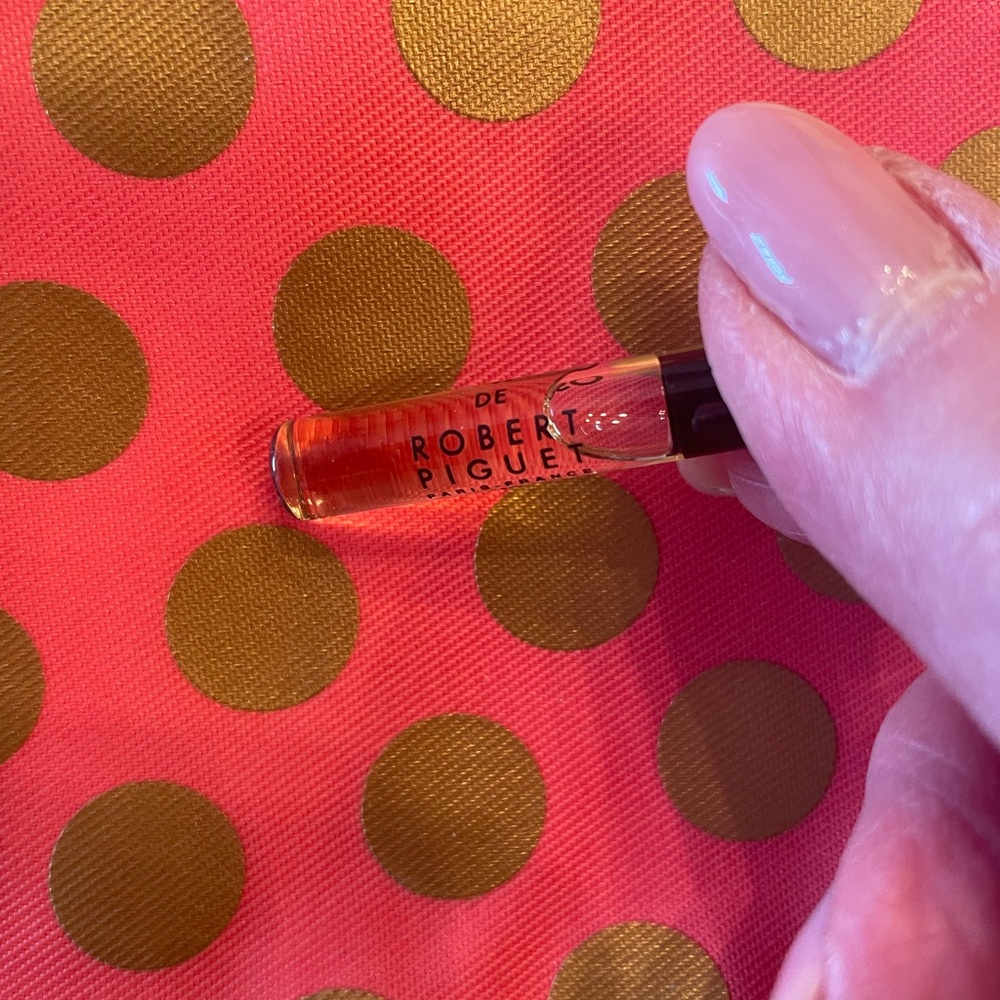 Perfume Sample - Gold - Picture 3 of 5
